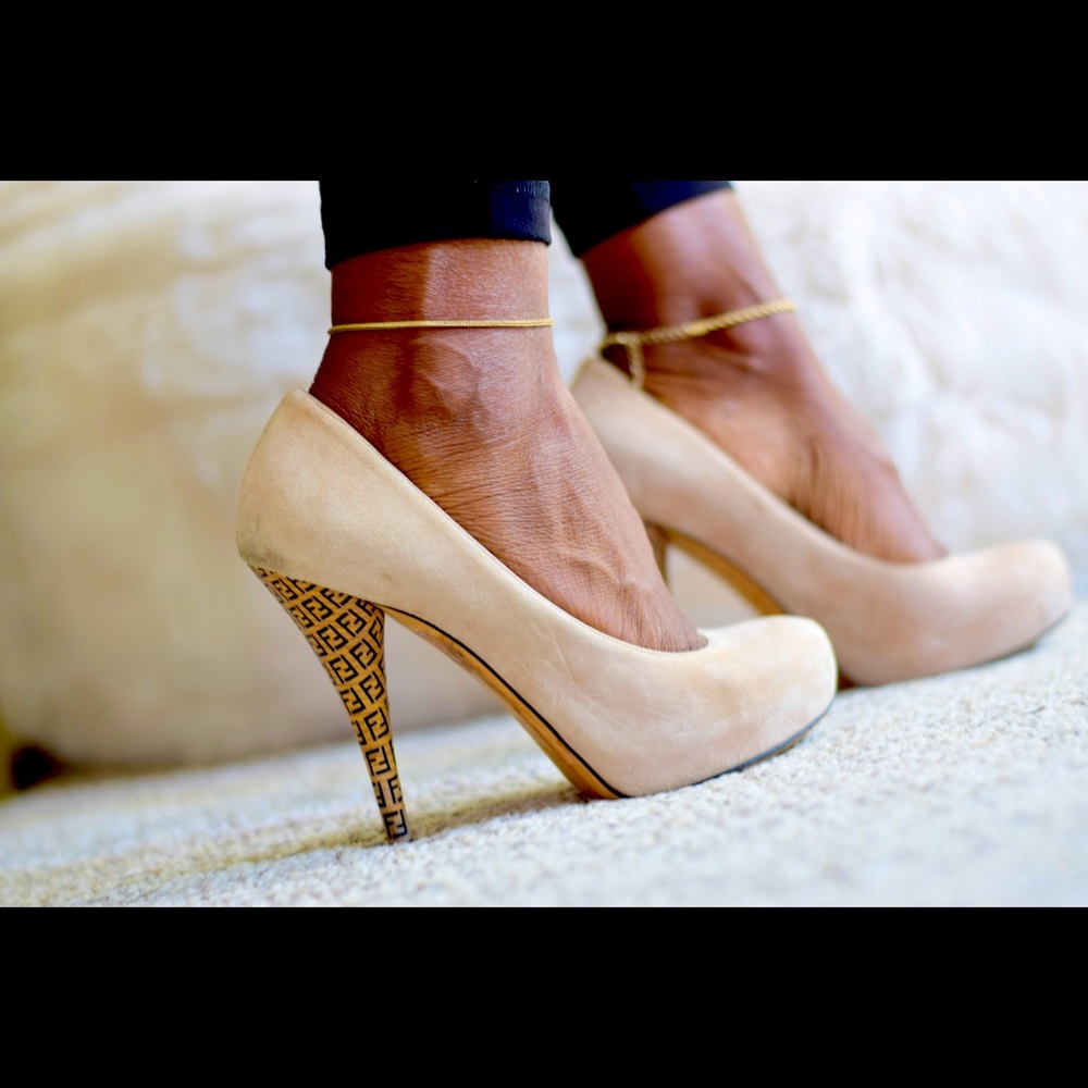 Fendi Round Toe 4.5” heels